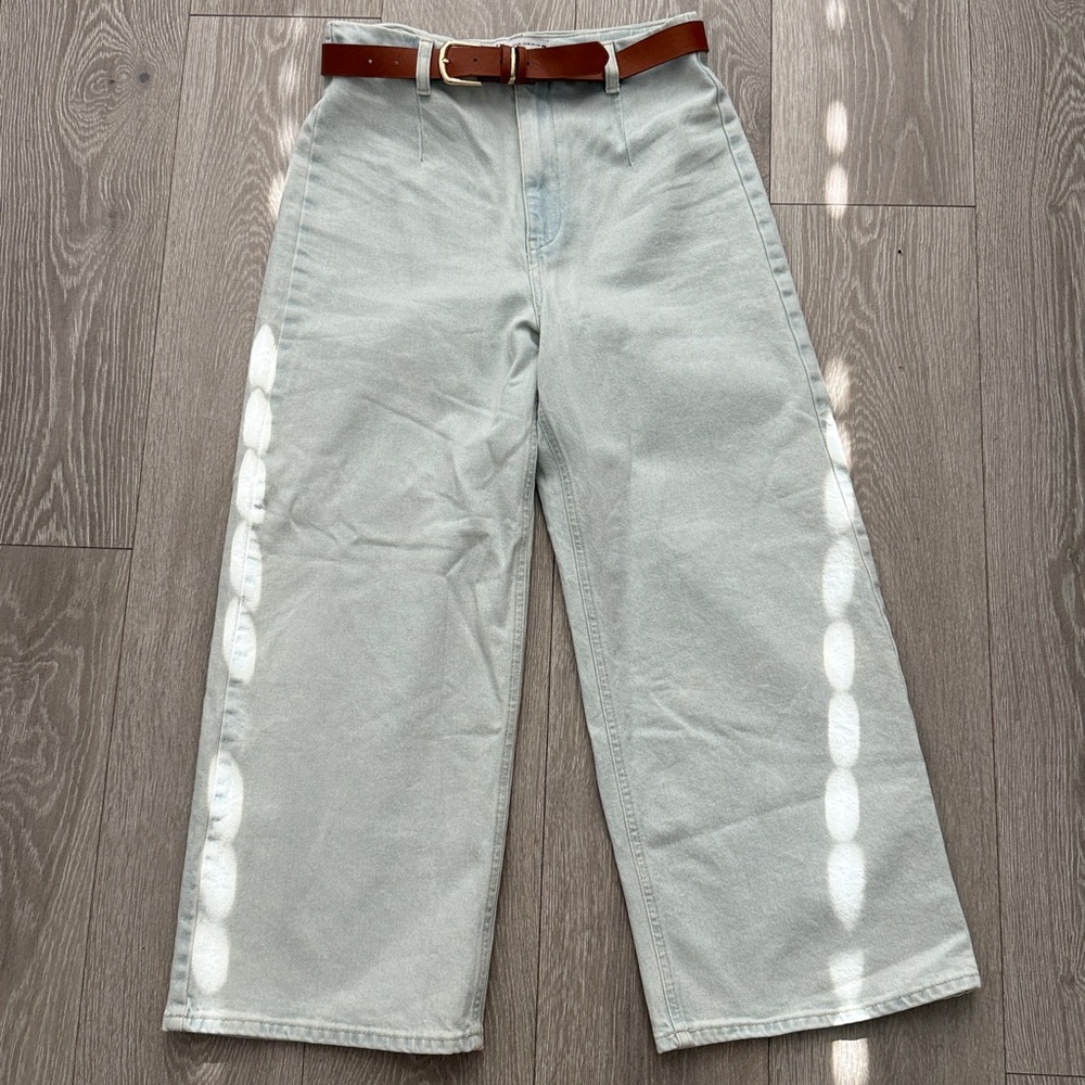 Zara Light jeans with Tan Belt